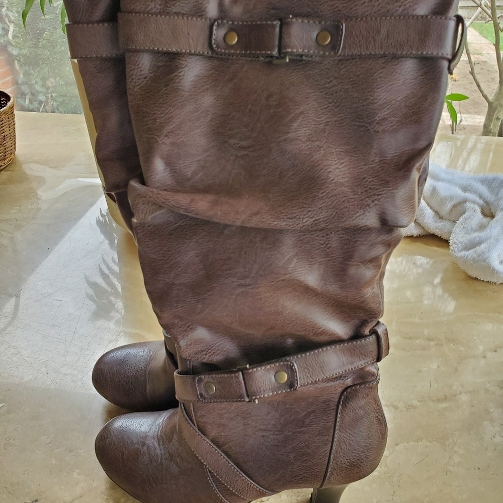 Womans boots